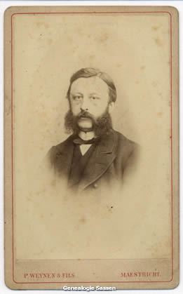 portretfoto Mr. Adriaan Jakob Sassen (voorzijde)